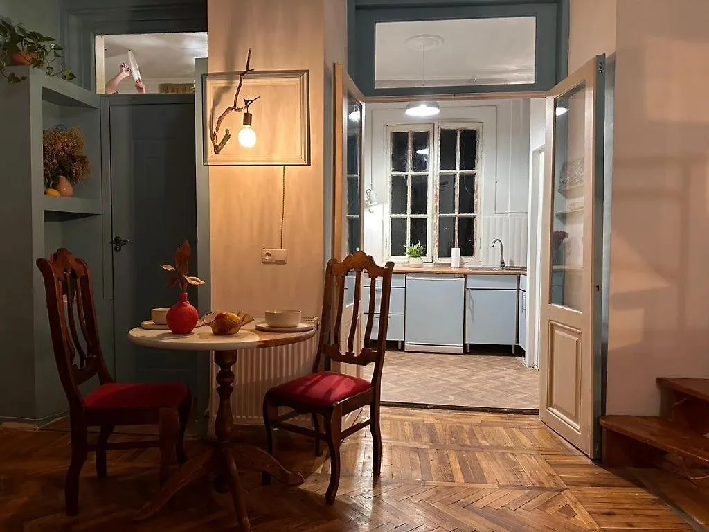 Atmospheric Apartment In The Heart Of Тбилиси