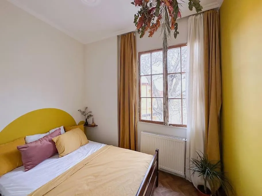 Atmospheric Apartment In The Heart Of Тбилиси 0*,